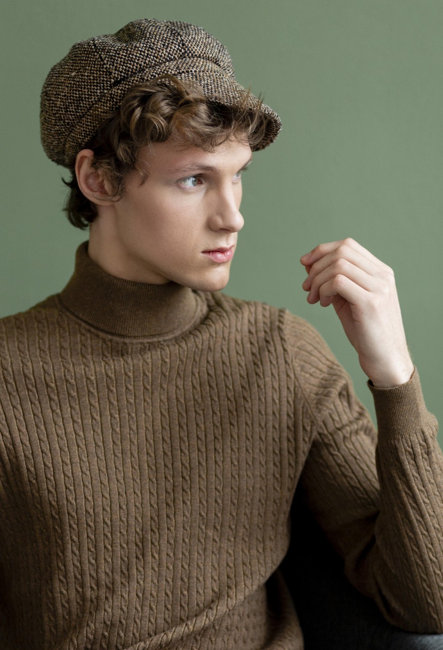 Pullovers & Sweaters